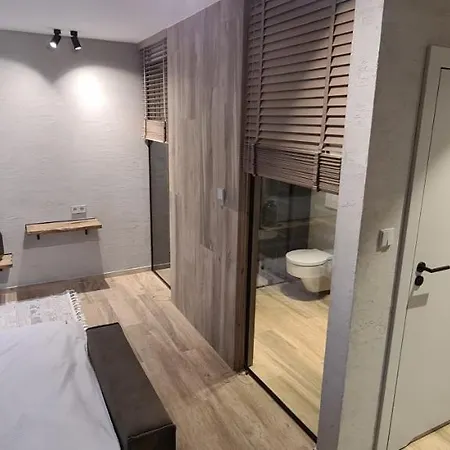 Apartament żurawia 18 *