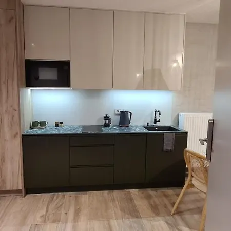 Apartament żurawia 18 *