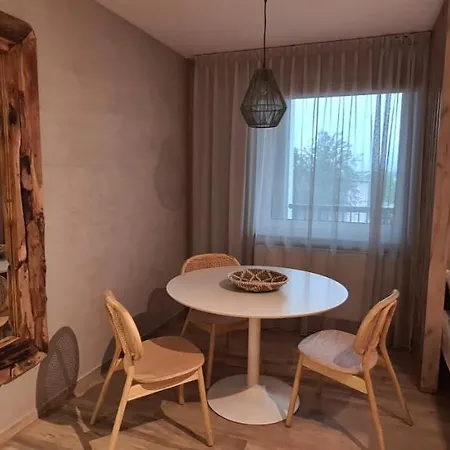 żurawia 18 Apartament