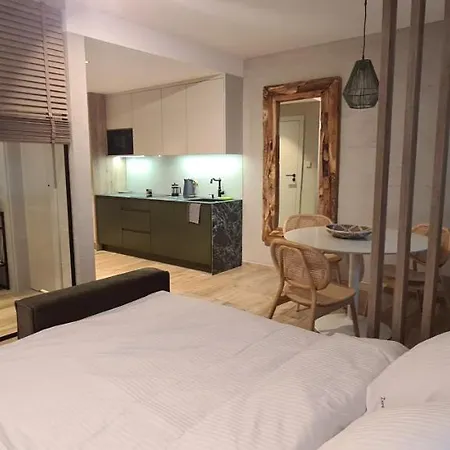 Zurawia 18 Appartement *