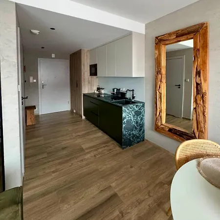 Zurawia 18 Appartement