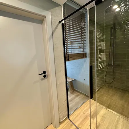 Appartement Zurawia 18