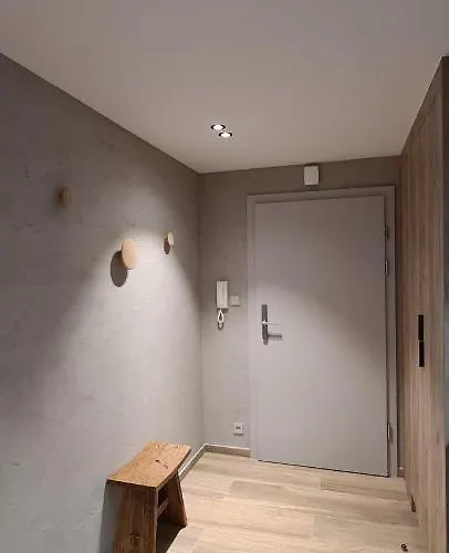 Lägenhet Zurawia 18 *