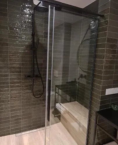 Lägenhet Zurawia 18